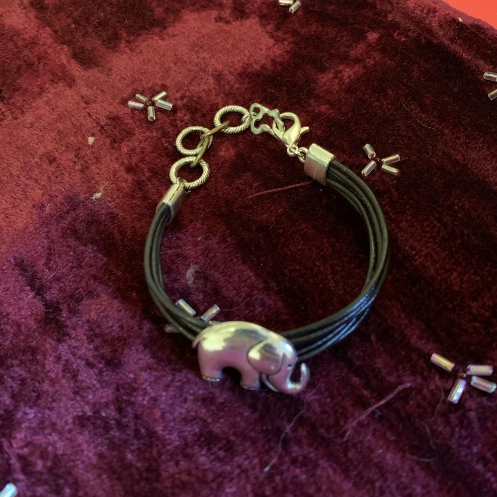 Women’s bracelet lot